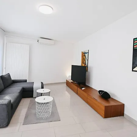 New Plaza Apartment3 Apartment Lugano